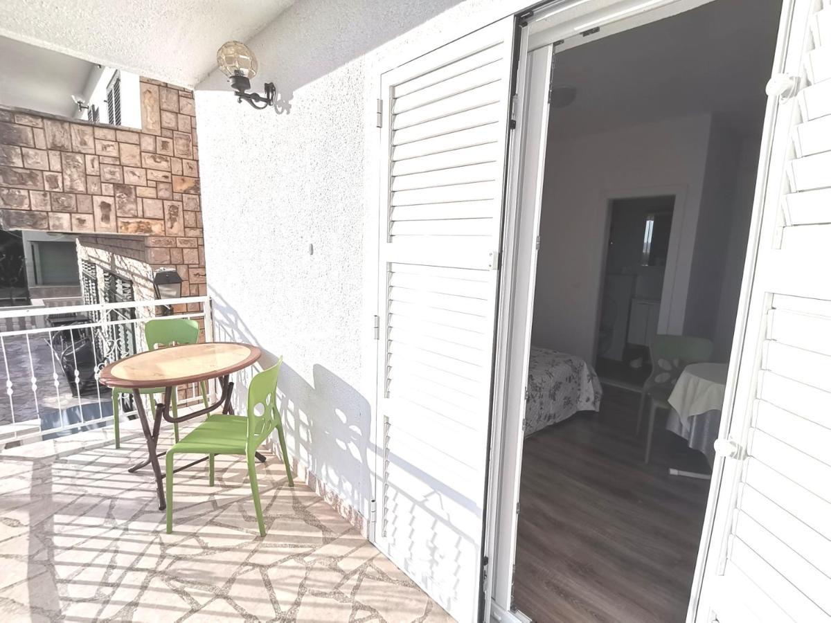 Top Studio 9 Makarska Rivijera Promajna Exterior foto
